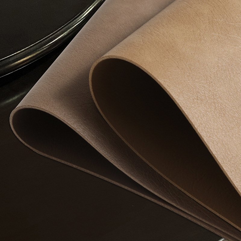 Custom Vintage Cowhide Fan-Shaped Leather Placemat detail
