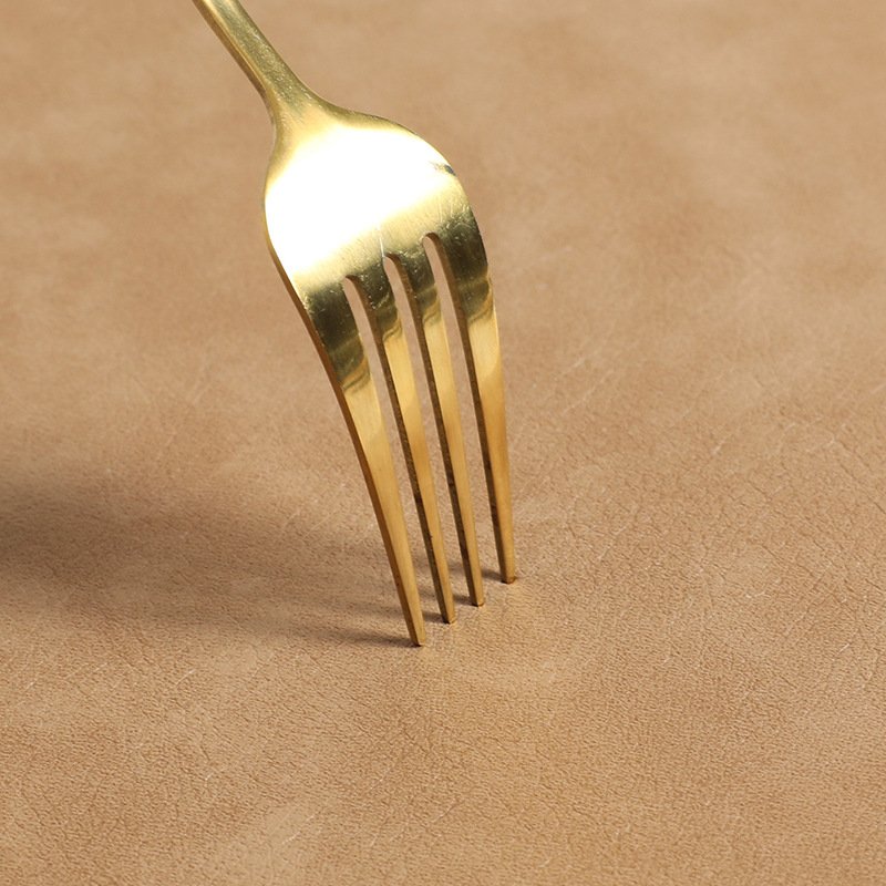 Custom Vintage Cowhide Fan-Shaped Leather Placemat detail